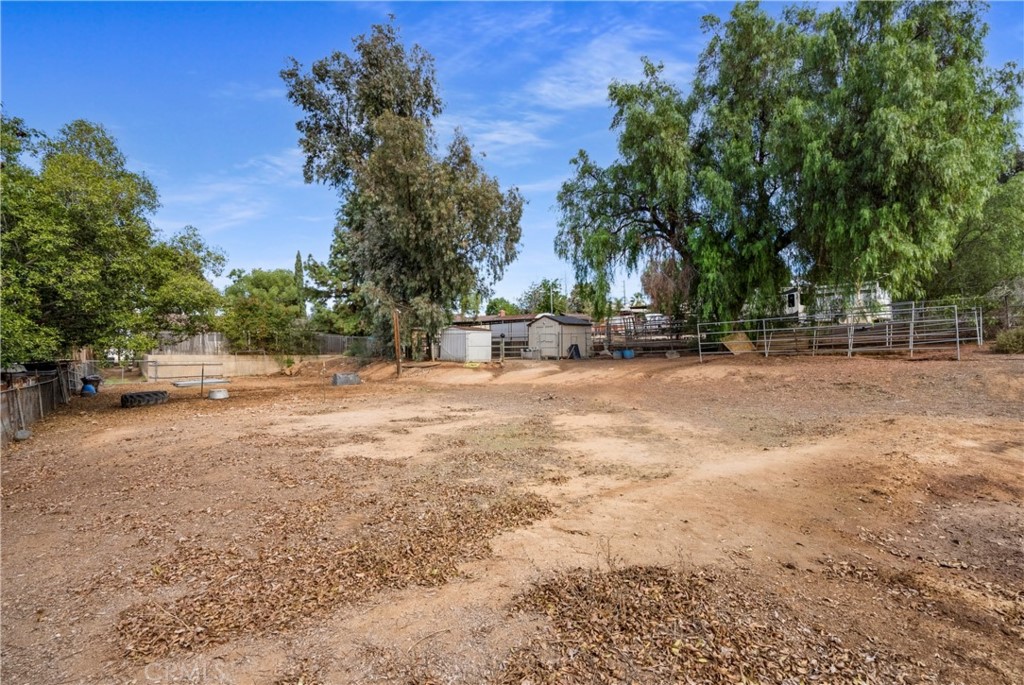 172 Eighth Street Norco, CA 92860 - Photo 36 of 55 a view of backyard with green space