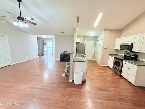 $1,700 | 110 Sycamore Drive, Jacksonville, NC 28546