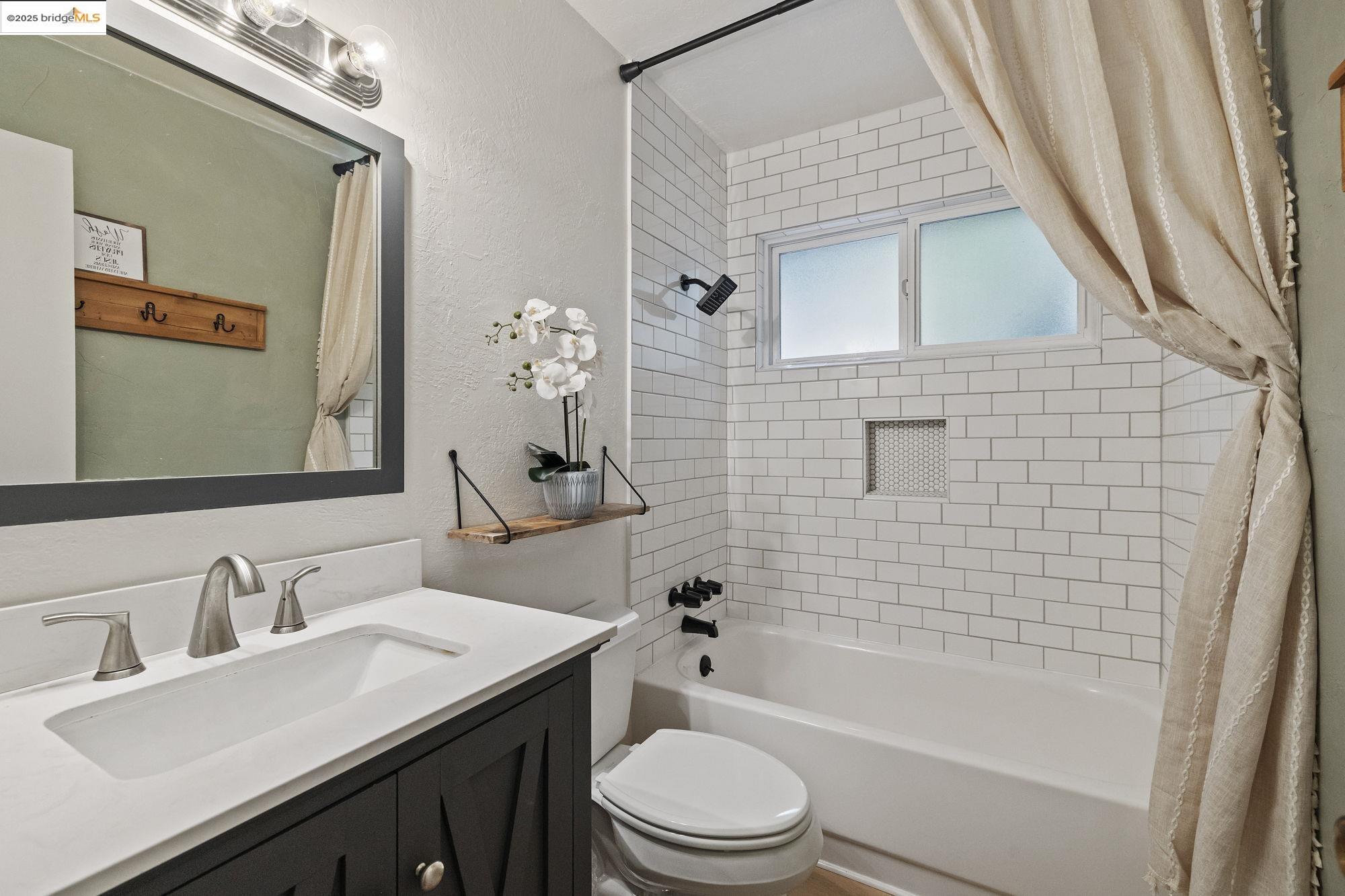 20638 Maranatha Road Tuolumne, CA 95379 - Photo 25 of 60 a bathroom with a sink a toilet and shower