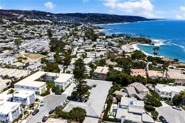 $1,125,000 | 1575 Via Capri, Unit 6, Laguna Beach, CA 92651