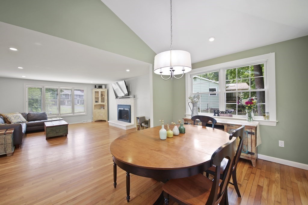 40 Ledgewood Road Framingham, MA 01701 - Photo 8 of 39 Gallery Image 8