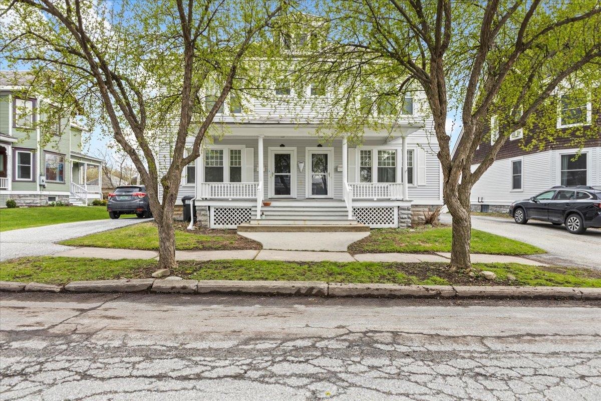 20 Mansfield Place Rutland, VT 05701 - Photo 2 of 40