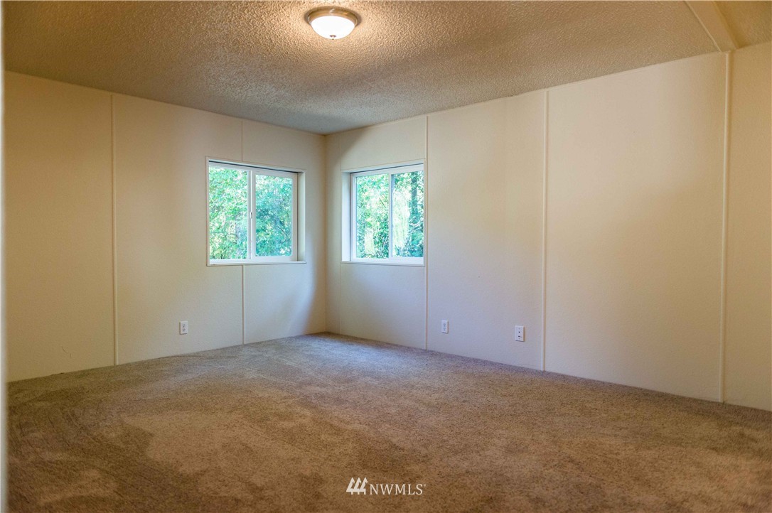 3587 Pine Road Bremerton, WA 98310 - Photo 8 of 17 Gallery Image 8