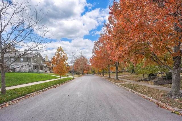 $825,000 | 801 Valentine Road, Kansas City, MO 64111