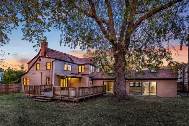 $795,000 | 801 Valentine Road, Kansas City, MO 64111