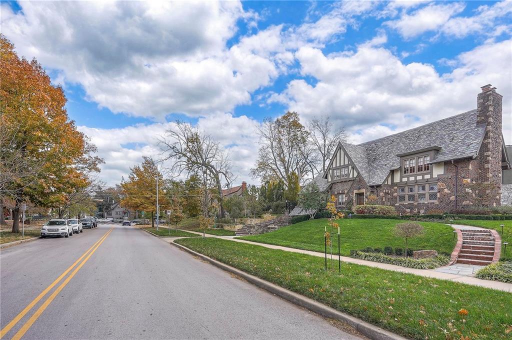 801 Valentine Road Kansas City, MO 64111 - Photo 25 of 97