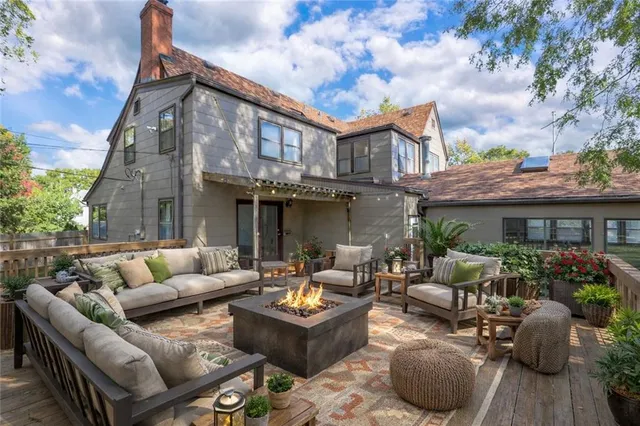 $795,000 | 801 Valentine Road, Kansas City, MO 64111