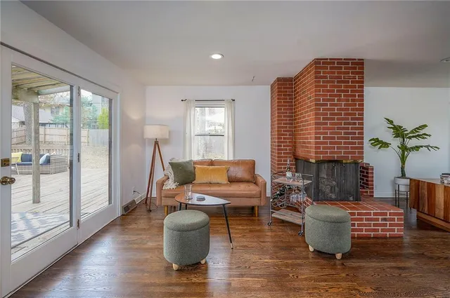 $825,000 | 801 Valentine Road, Kansas City, MO 64111