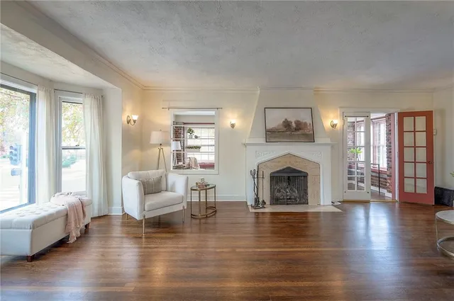 $825,000 | 801 Valentine Road, Kansas City, MO 64111