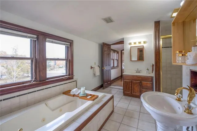 $825,000 | 801 Valentine Road, Kansas City, MO 64111