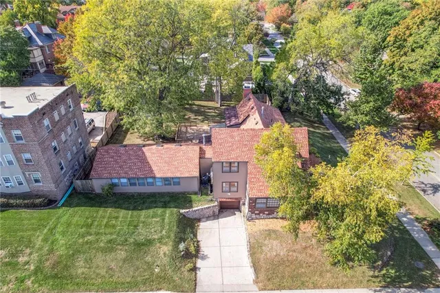 $825,000 | 801 Valentine Road, Kansas City, MO 64111