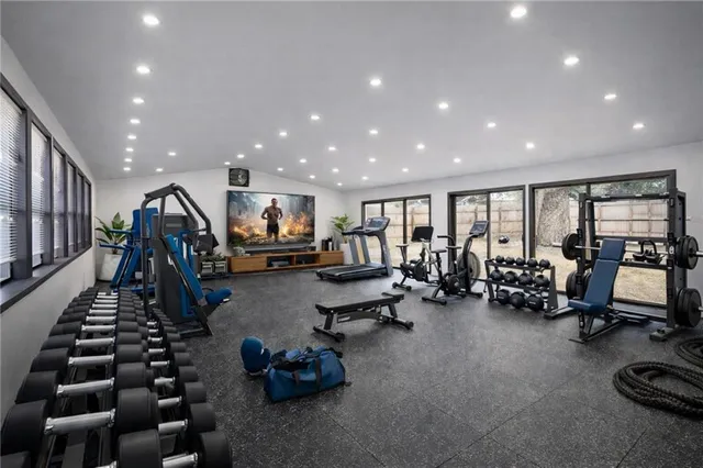 $795,000 | 801 Valentine Road, Kansas City, MO 64111