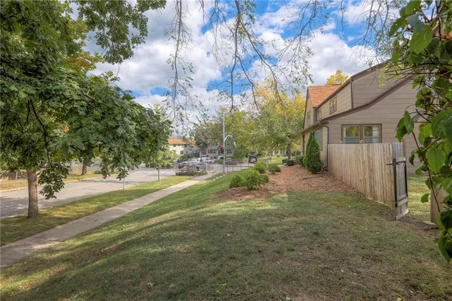 $825,000 | 801 Valentine Road, Kansas City, MO 64111