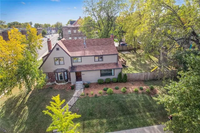 $795,000 | 801 Valentine Road, Kansas City, MO 64111