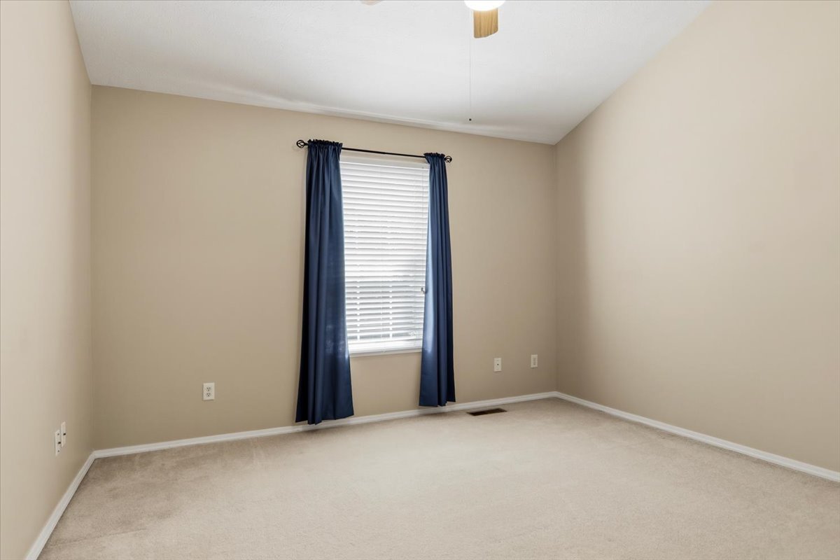 1716 Sunrise Point Normal, IL 61761 - Photo 13 of 18 Gallery Image 13