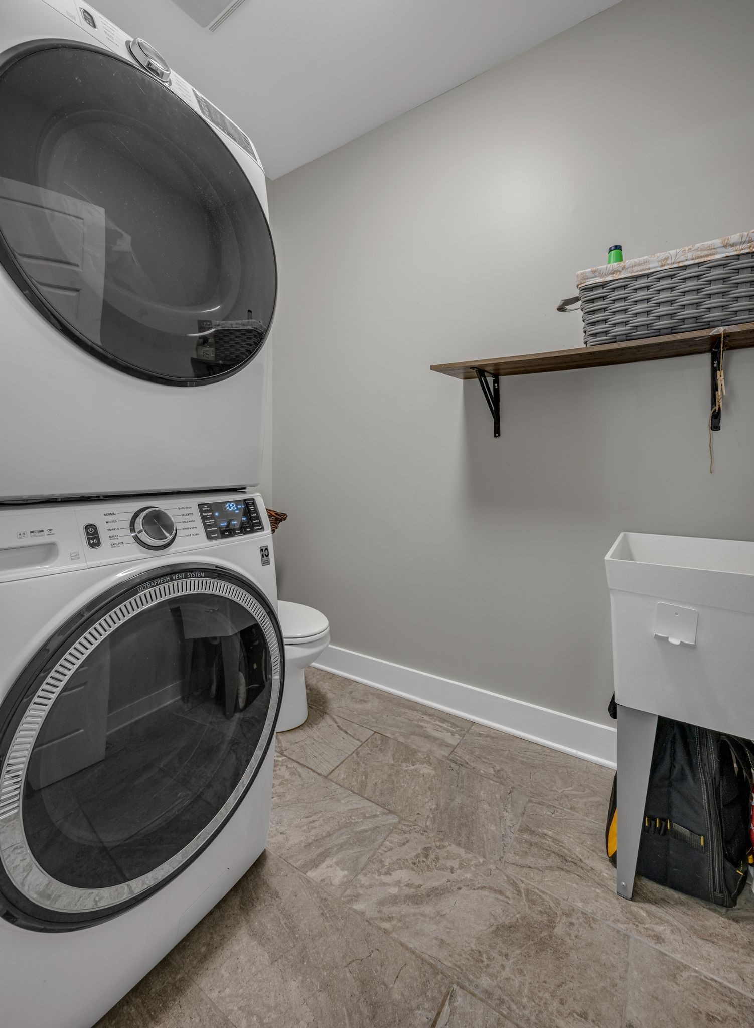 1116 Taylortown Road White Bluff, TN 37187 - Photo 14 of 29 a utility room with dryer and washer