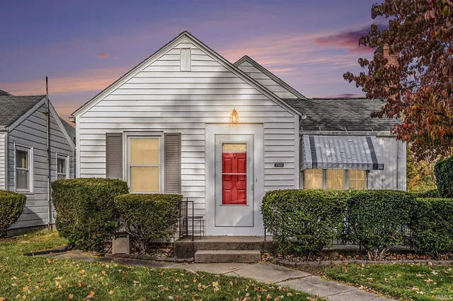 $185,000 | 1922 Berkley Place, South Bend, IN 46616