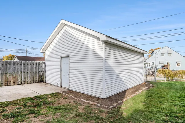 $185,000 | 1922 Berkley Place, South Bend, IN 46616