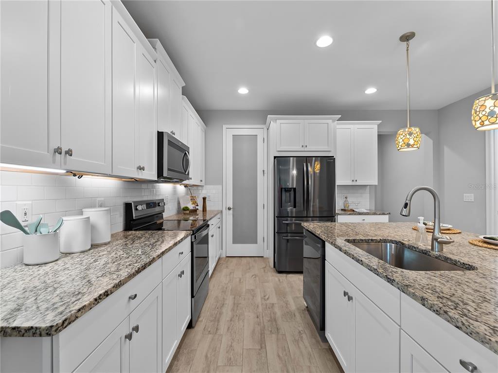 11571 Renaissance Boulevard Venice, FL 34293 - Photo 10 of 67 Gallery Image 10