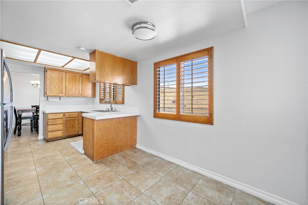 10703 Valley Drive Riverside, CA 92505 - Photo 15 of 36