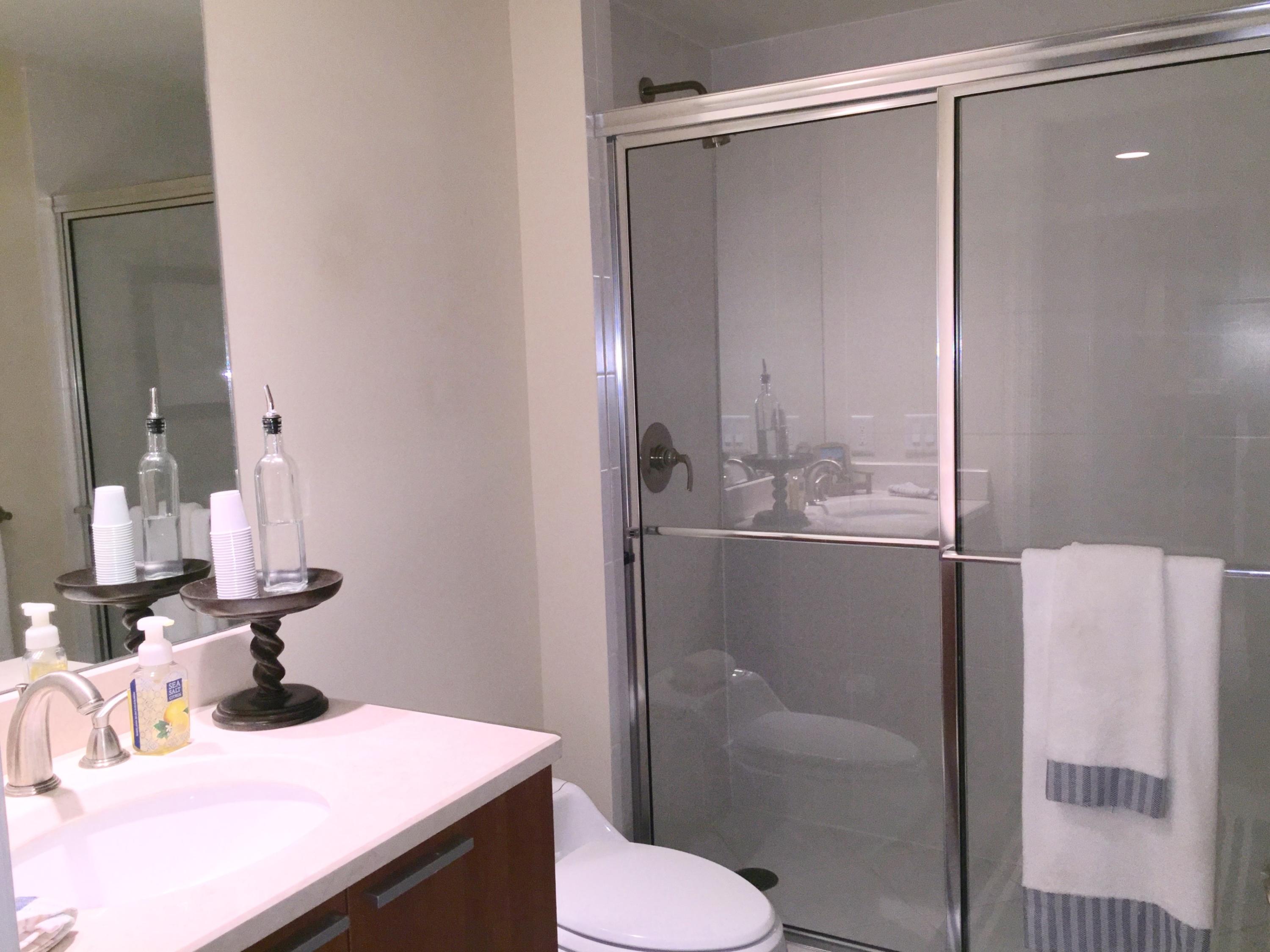 2640 Lake Shore Drive, Unit 511 Riviera Beach, FL 33404 - Photo 37 of 52 FULL BATH 3