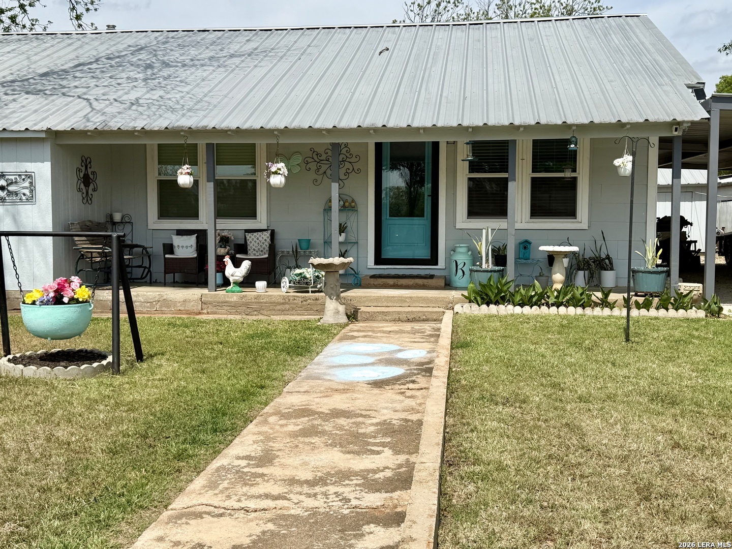 413 Southview Street Graham, TX 76450 - Photo 2 of 30