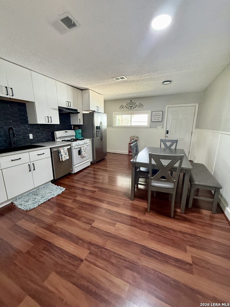 413 Southview Street Graham, TX 76450 - Photo 7 of 30