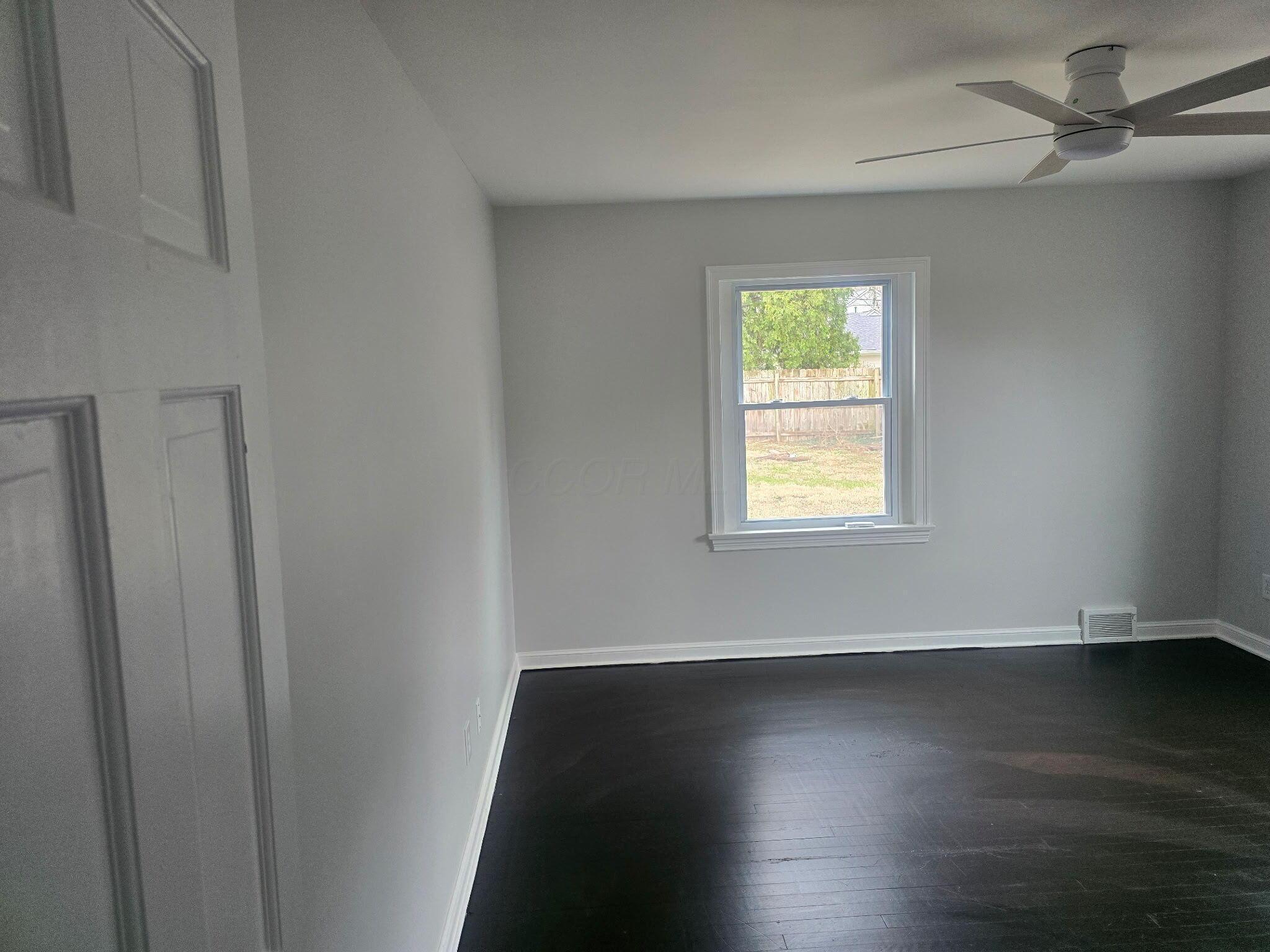 3950 Riverside Drive Columbus, OH 43220 - Photo 21 of 39 Current master bedroom