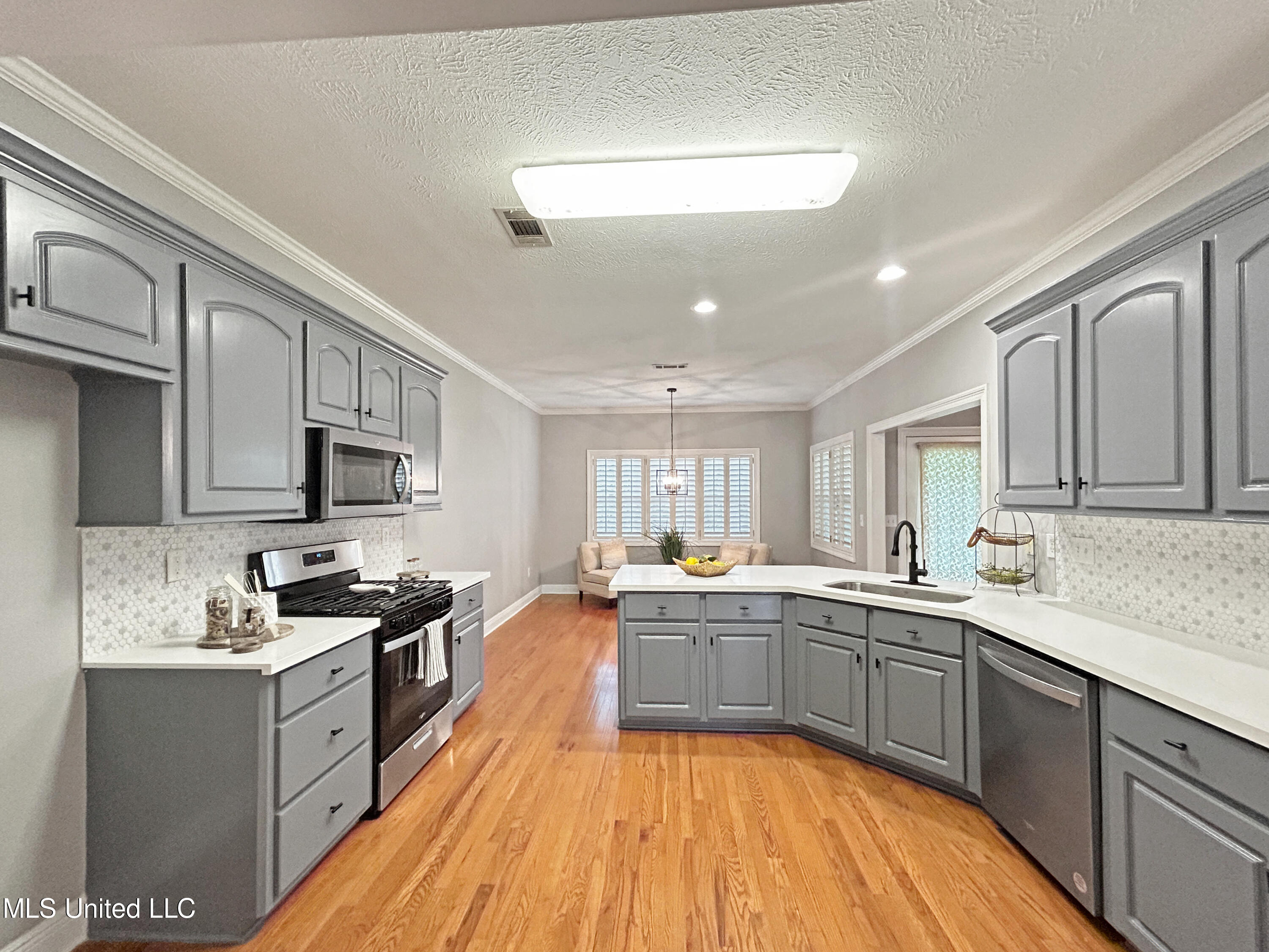 106 Pine Ridge Circle Brandon, MS 39047 - Photo 12 of 33 8b6369622d5f1f3ee51497f3beee5232e8435033