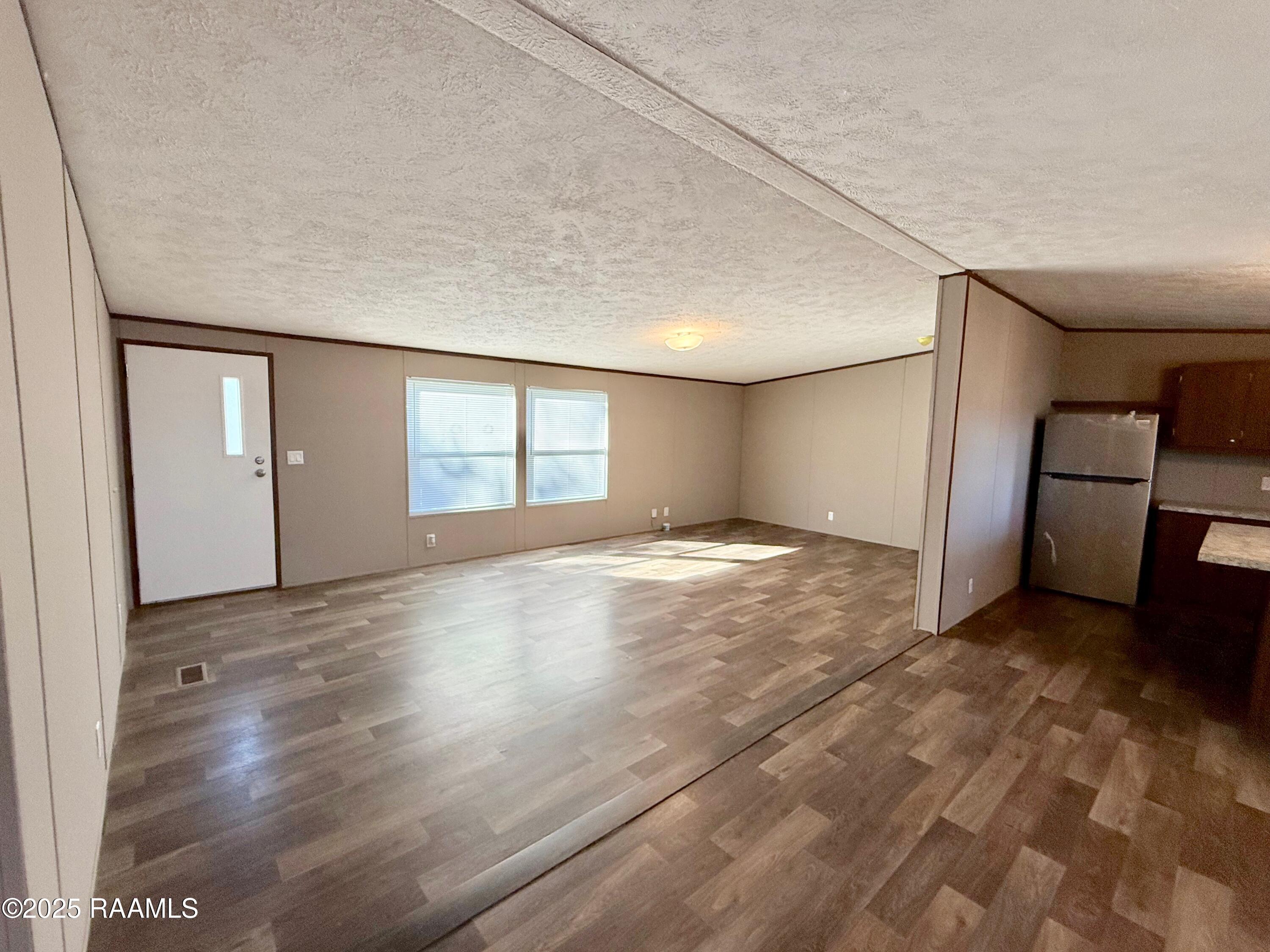 125 La Rue Cannes Duson, LA 70529 - Photo 9 of 40 living room