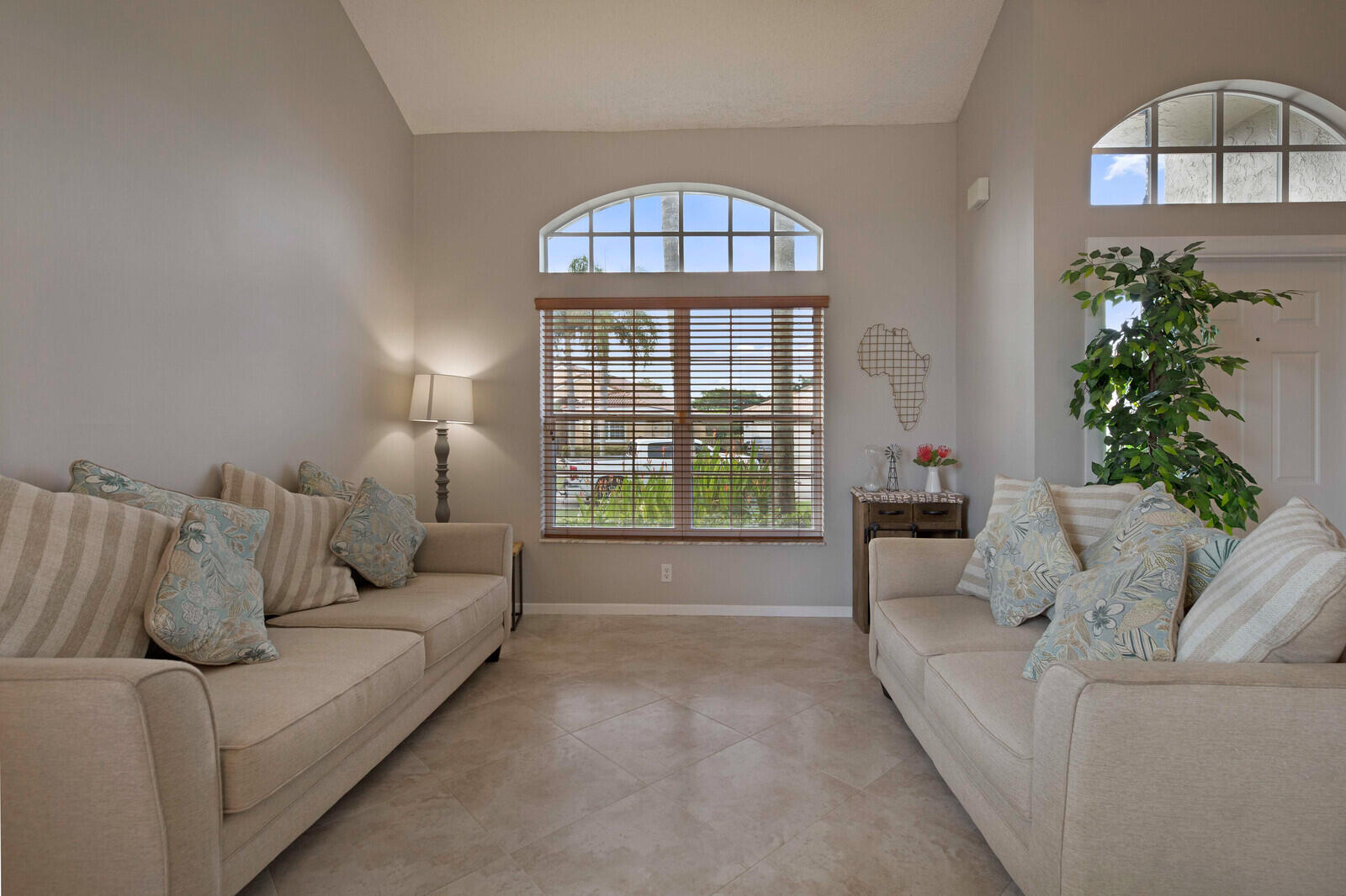 18839 Caspian Circle Boca Raton, FL 33496 - Photo 7 of 39 Living Room