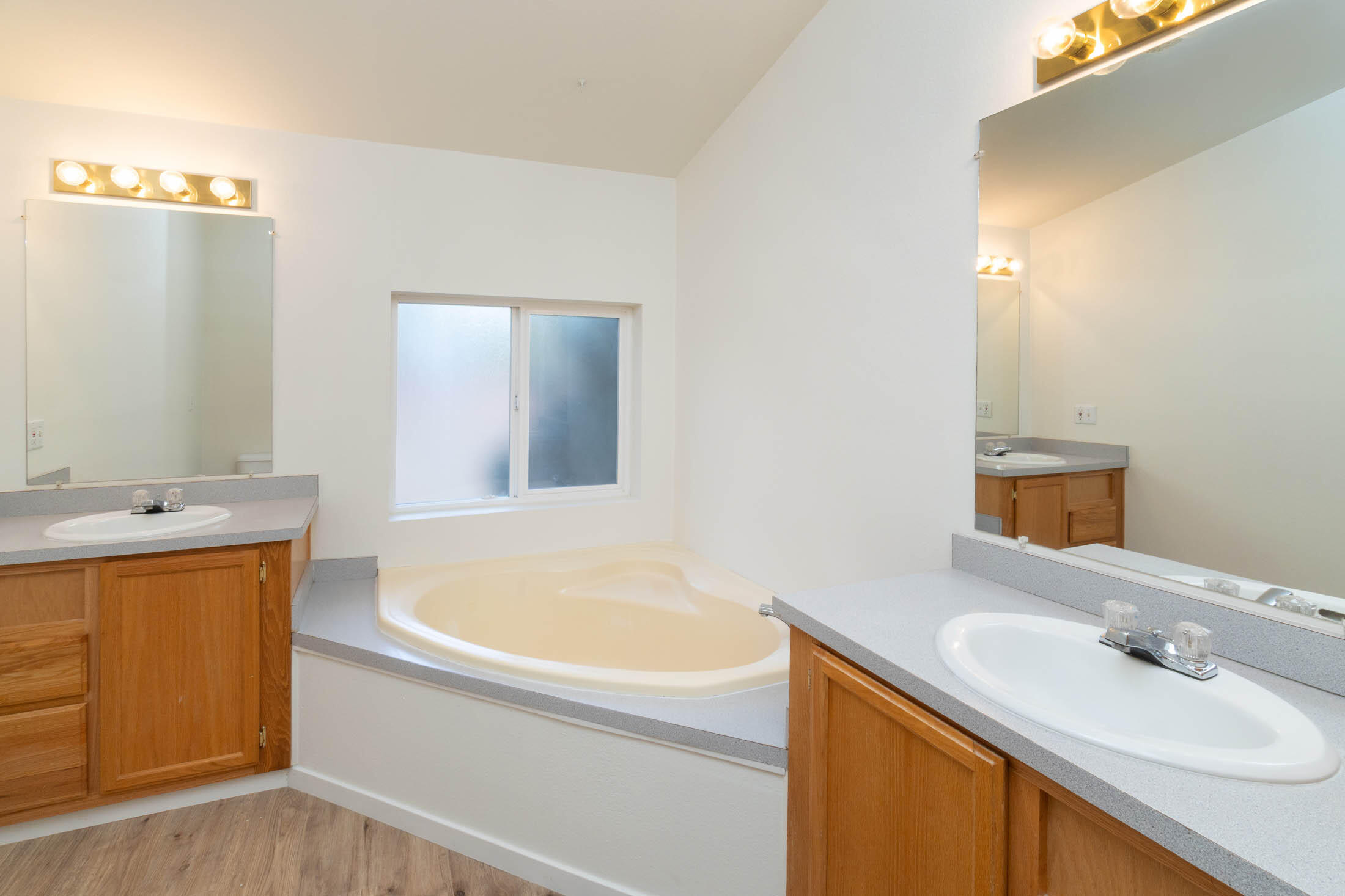 2706 Boone Circle La Pine, OR 97739 - Photo 12 of 32 2106 Boone Ct_0093