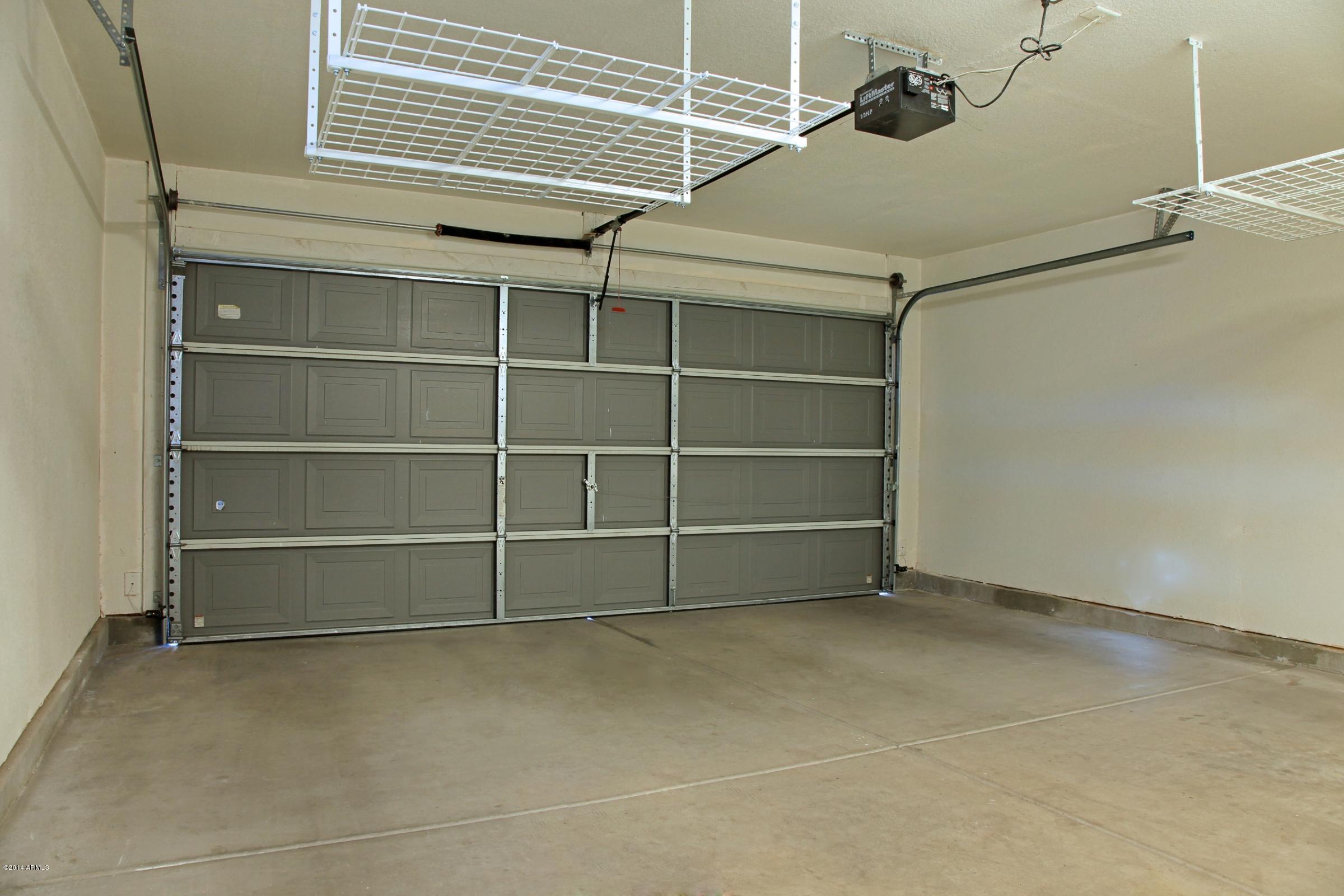3035 West Red Fox Road Phoenix, AZ 85083 - Photo 17 of 21 Garage