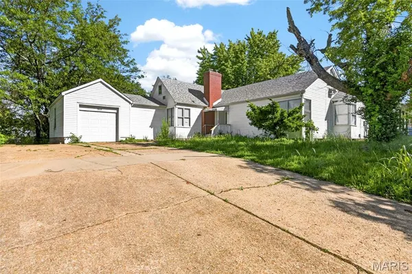 $189,000 | 765 North Main Street, St. Clair, MO 63077