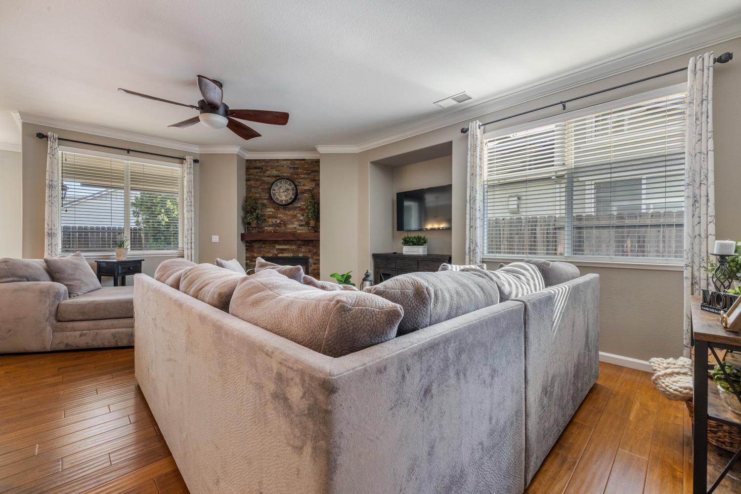 1624 Badger Way Tracy, CA 95304 - Photo 11 of 47