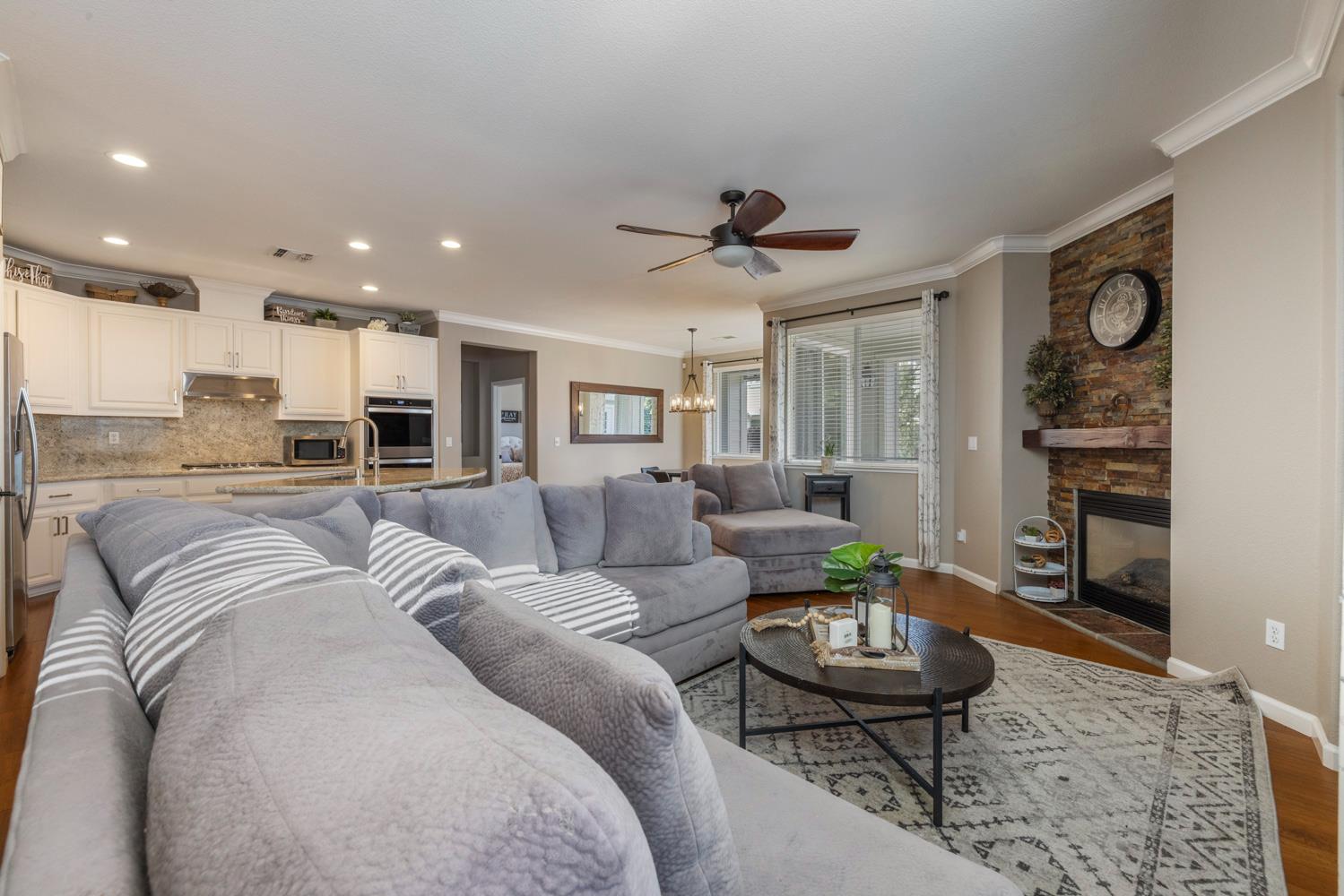 1624 Badger Way Tracy, CA 95304 - Photo 13 of 47