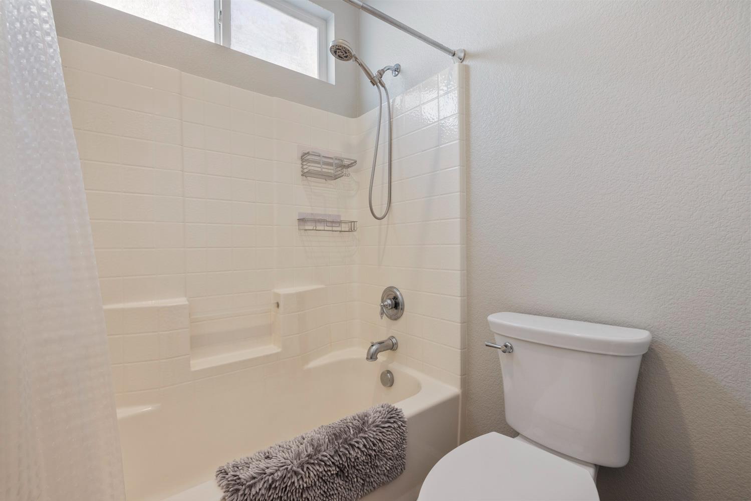 1624 Badger Way Tracy, CA 95304 - Photo 32 of 47