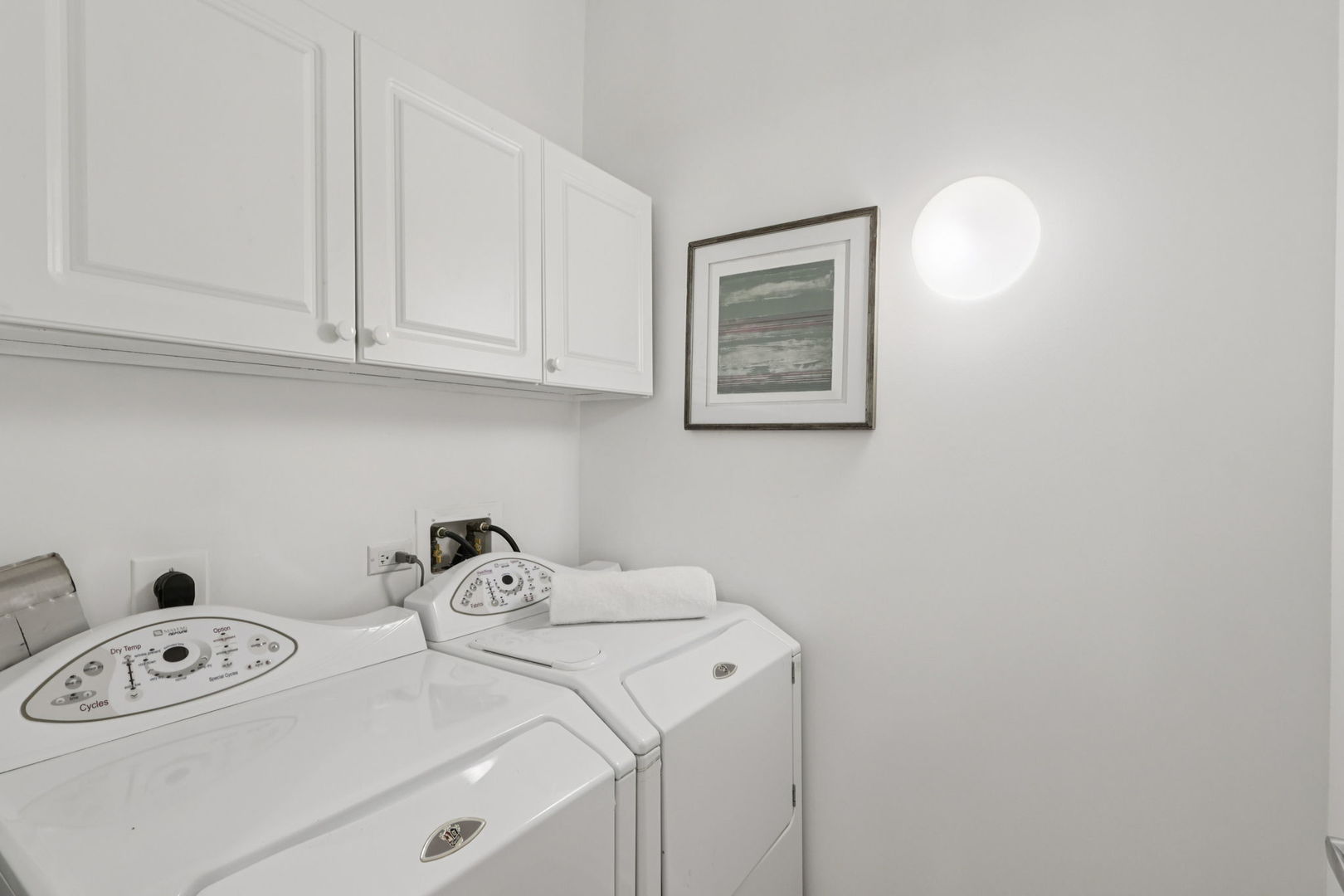 807 Davis Street, Unit 403 Evanston, IL 60201 - Photo 19 of 23 a utility room with dryer and washer
