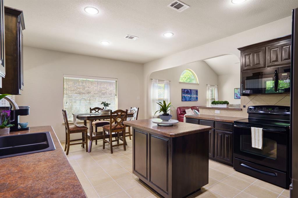11004 Hawks Landing Road Fort Worth, TX 76052 - Photo 15 of 31