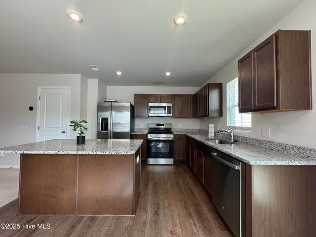 $1,900 | 3170 Edgehill Drive, Navassa, NC 28451