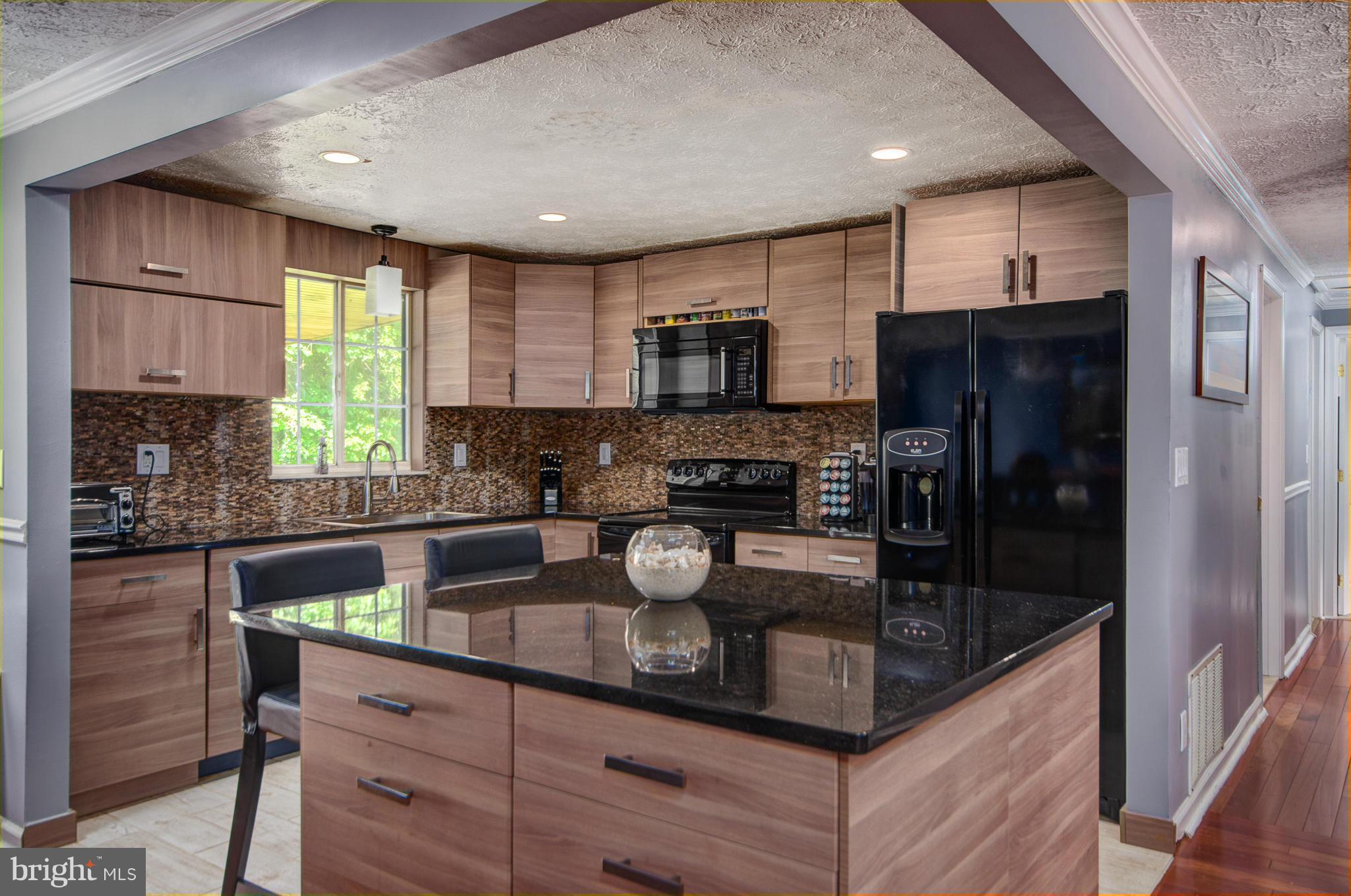 8372 Magic Leaf Road Springfield, VA 22153 - Photo 8 of 30 Kitchen