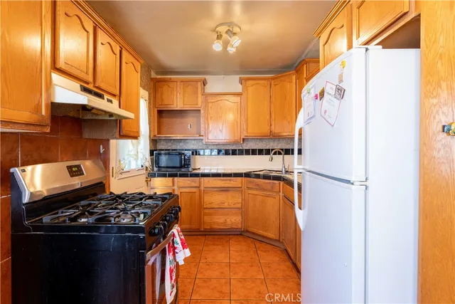 $635,000 | 333 East 158th Street, Gardena, CA 90248