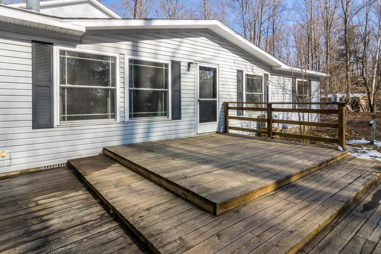 5380 Sylvan Point Road Honor, MI 49640 - Photo 14 of 66 17-Scene-10