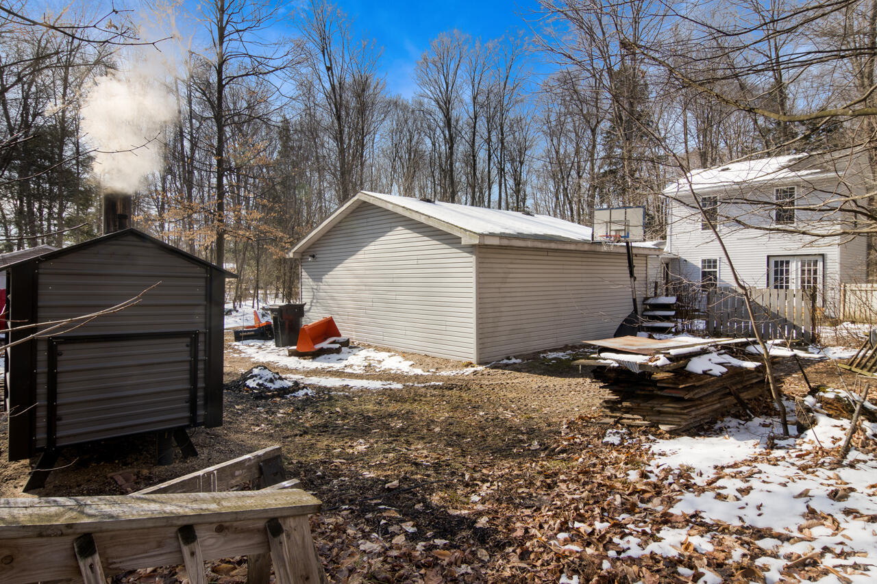 5380 Sylvan Point Road Honor, MI 49640 - Photo 54 of 66 57-Scene-50