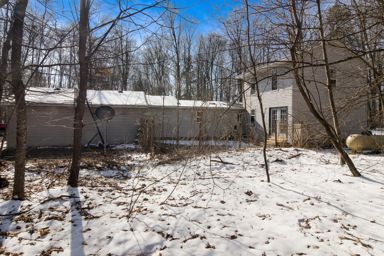 5380 Sylvan Point Road Honor, MI 49640 - Photo 59 of 66 58-Scene-51