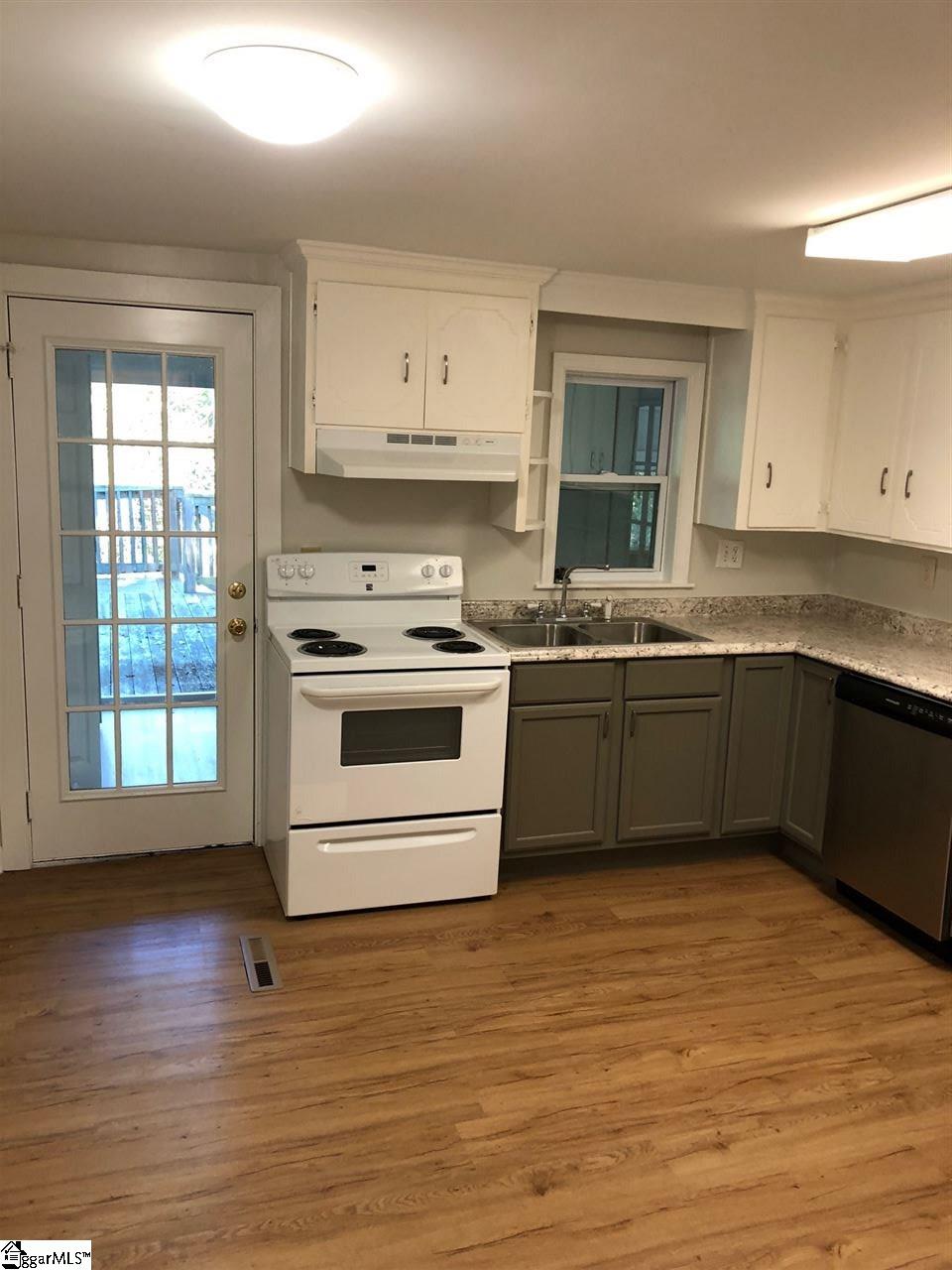 3166 State Park Road Greenville, SC 29609 - Photo 3 of 14