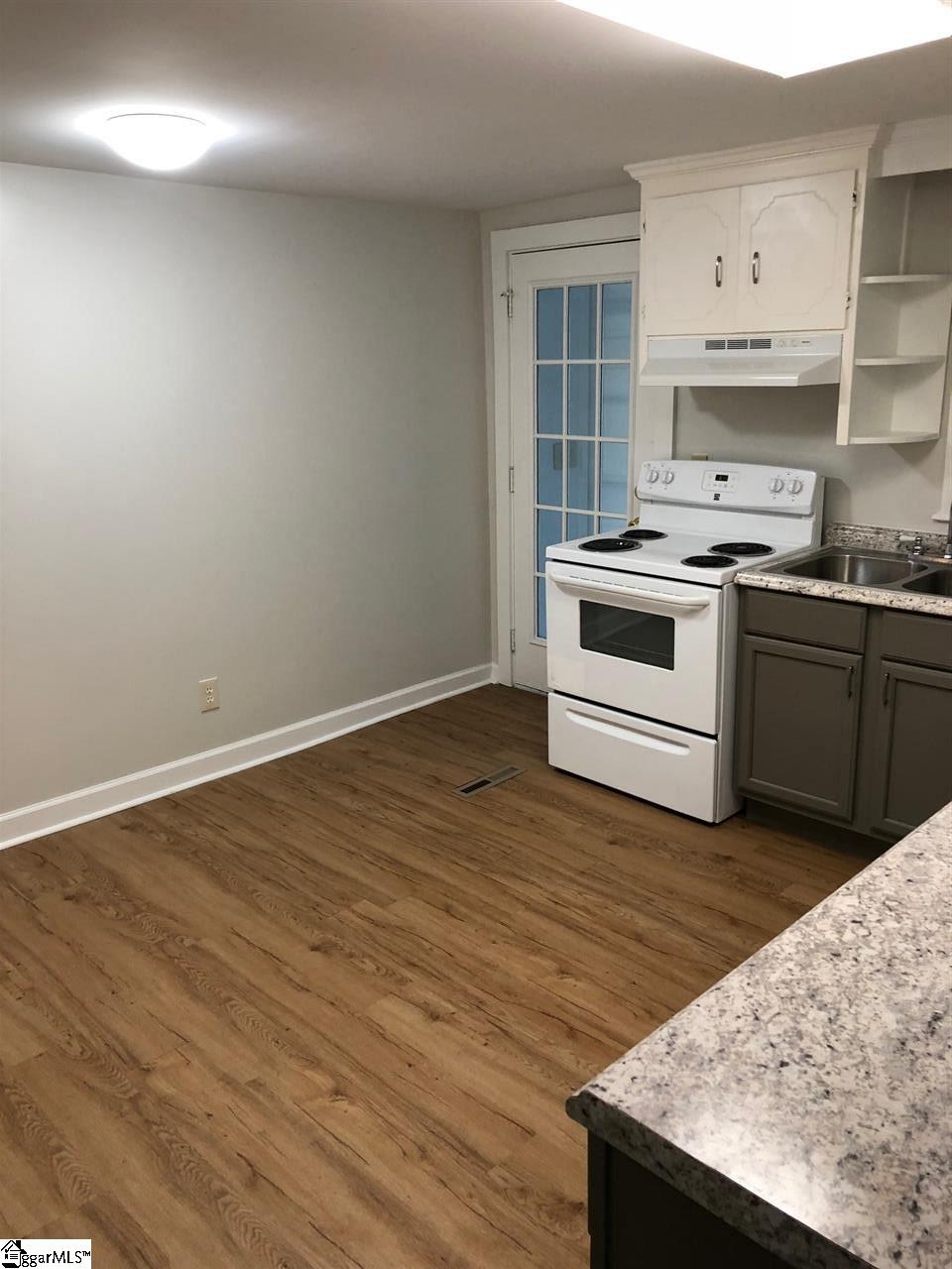 3166 State Park Road Greenville, SC 29609 - Photo 4 of 14