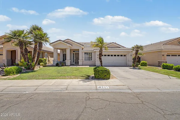 $570,000 | 841 North Cambridge Place, Chandler, AZ 85225