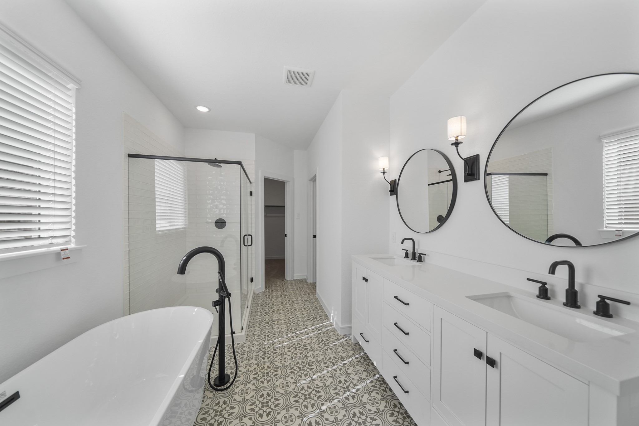 2418 Good Morrow Drive Rosenberg, TX 77471 - Photo 29 of 48 Relaxing primary bath (*Photo not of actual home and used for illustration purposes only.)