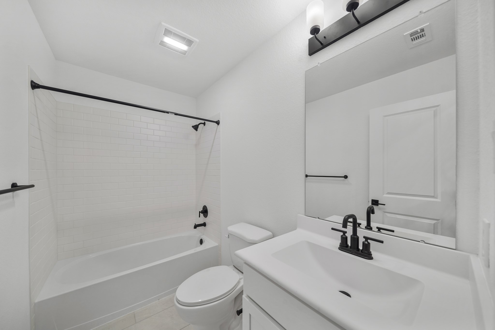 2418 Good Morrow Drive Rosenberg, TX 77471 - Photo 36 of 48 Hall bath 2 (*Photo not of actual home and used for illustration purposes only.)